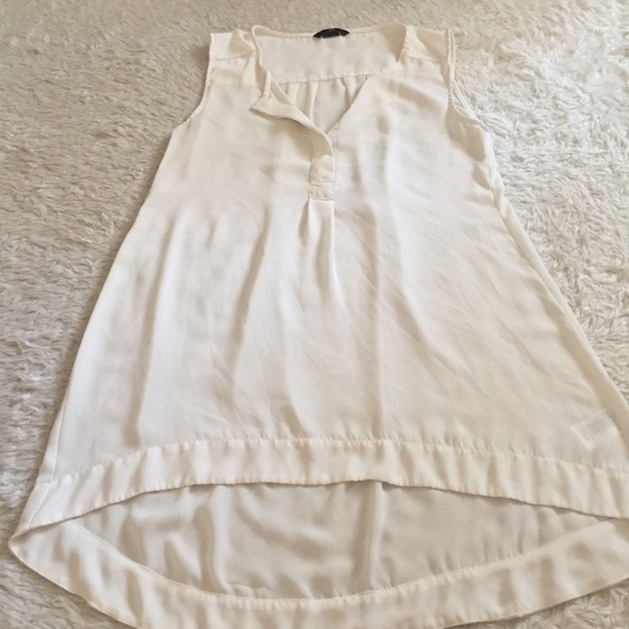 H&M Tops - H&M chiffon sleeveless top